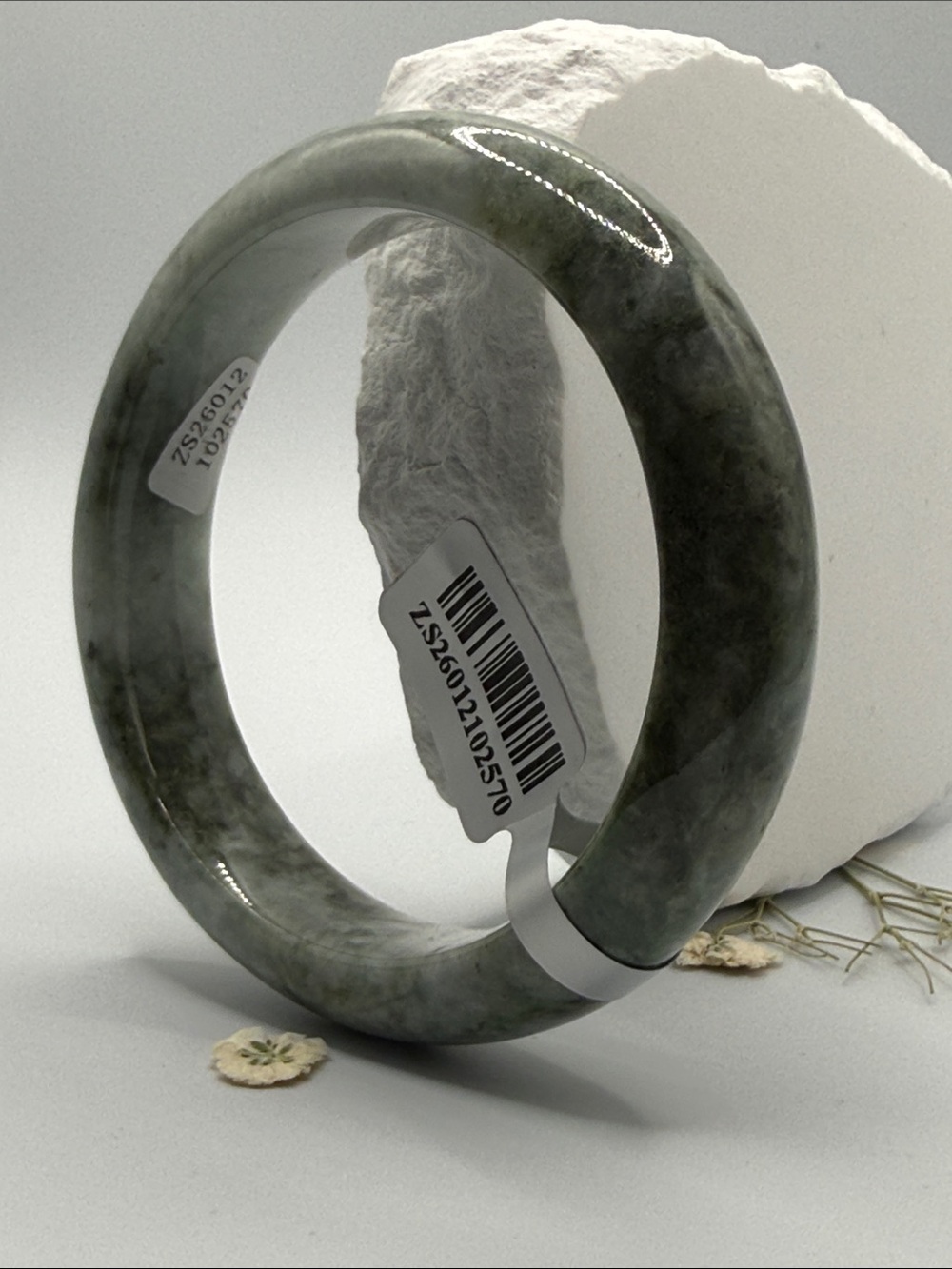 Sophisticate Green Jade Bangle Bracelet - Elegant Women's Accessory